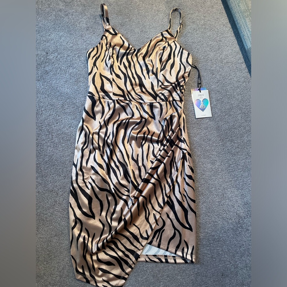 Iris Dresses Tiger Print Silk Dress Nwt Size: Large
